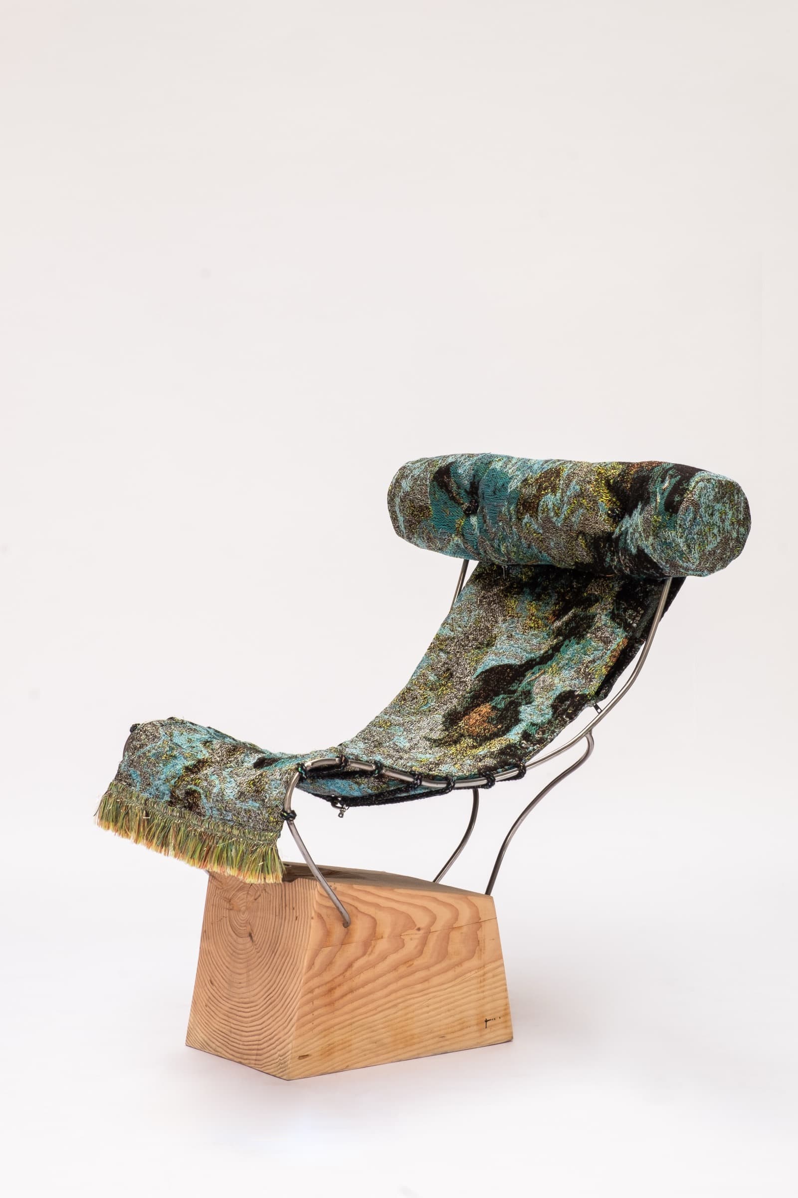 Flying Chair — front view