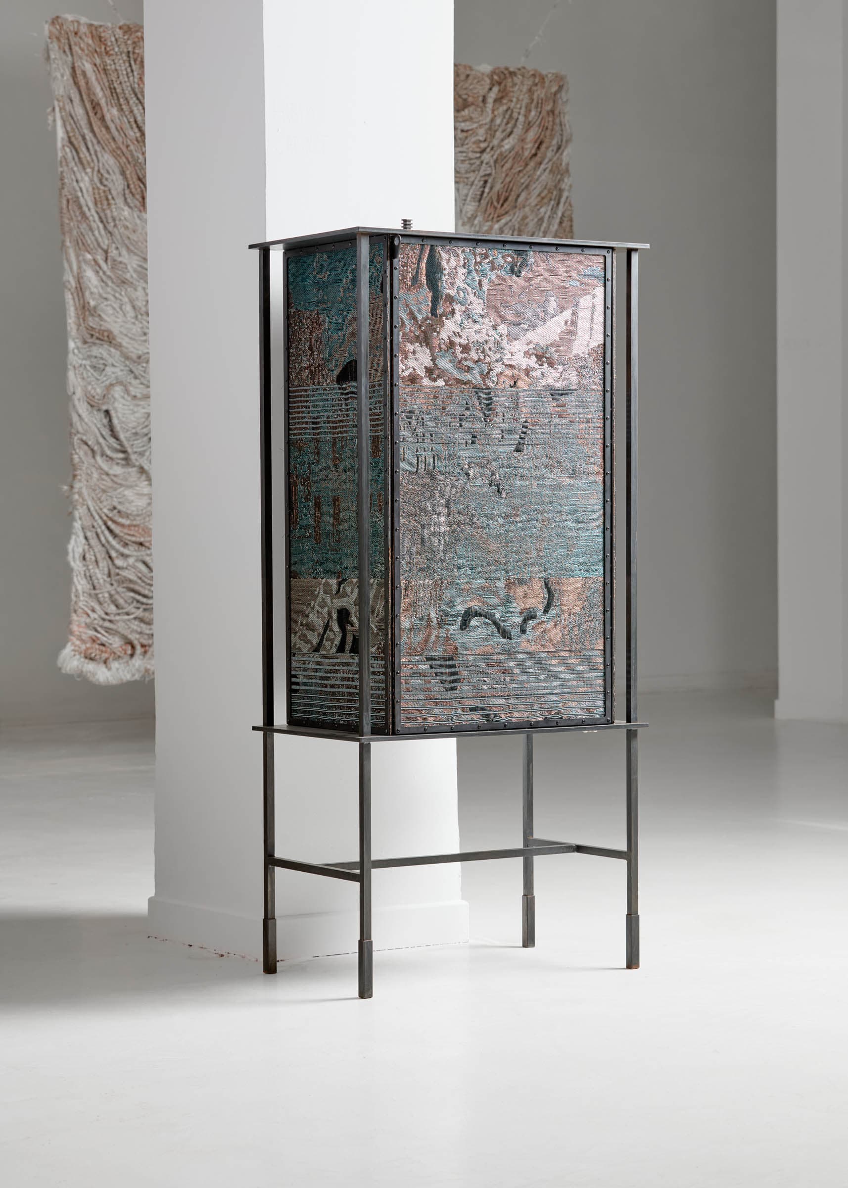 Hibiki — side view